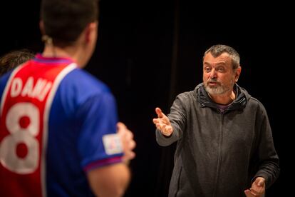 Ernesto Caballero, a la derecha, con el actor Alberto Fonseca.