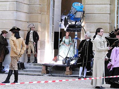 Un momento del rodaje de <i>Marie-Antoinette,</i> de Sofia Coppola, en el palacio de Versalles.