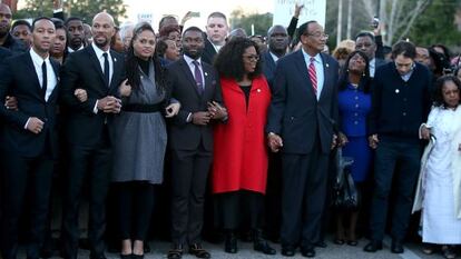 La presentadora estadounidense Oprah Winfrey y los actores de 'Selma' se manifiestan el Selma, Alabama, el pasado 18 de enero con motivo del Día de Martin Luther King.