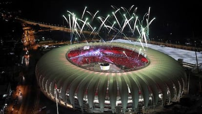 Vista aérea do estádio Beira-Rio, uma das arenas da Copa.