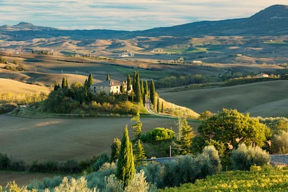  Campiña del Val d'Orcia cerca de San Quirico, en la Toscana. 