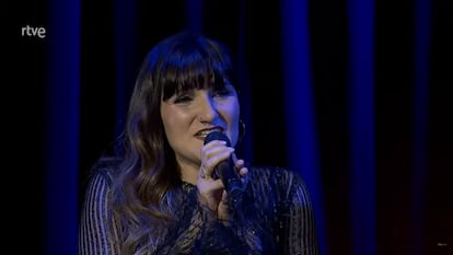Rozalén actuando en los premios de la Academia de la Música 2025.