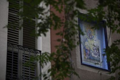 Una imagen de la Virgen de la Asunci&oacute;n colocada en 1952 por la Comisi&oacute;n de Fiestas Verdi de Baix.