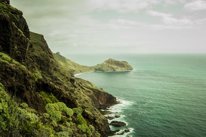 El de Antequera (Santa Cruz de Tenerife) es uno de los playazos más impactantes de la reserva de la biosfera de Anaga.