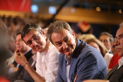 Eduardo Madina, José Luis Rodríguez Zapatero y Alfonso Guerra, en el acto de Susana Díaz en Madrid.