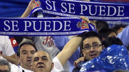 Aficionados del Real Zaragoza, durante el partido ante el Racing el pasado sábado.