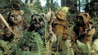 Si descubriste los Ewoks de pequeño, te parecerán adorables. Si no es el caso, probablemente sólo te provoquen vergüenza ajena.