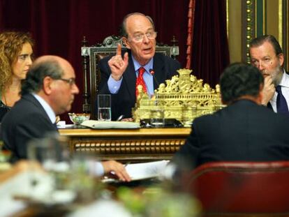 Ibon Areso, presidiendo uno de los plenos del Ayuntamiento de Bilbao.