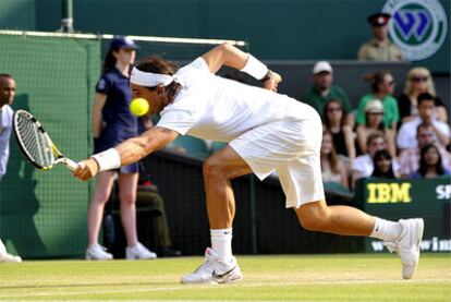 Nadal durante el partido ante Petzschner, al que ganó por 6-4, 4-6, 6-7, 6-2 y 6-3