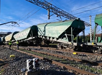 Tren de mercancías descarrilado esta mañana en Arévalo (Ávila).