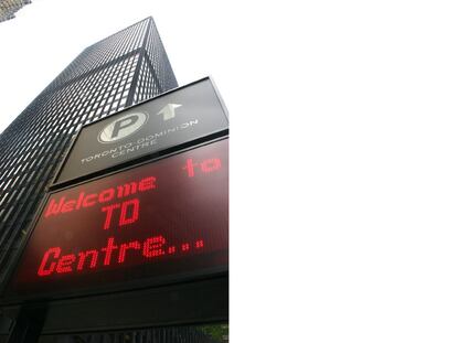 El Toronto Dominion Bank (en la imagen, su sede en Toronto) es el último en cerrar una operación de compra en EE UU.