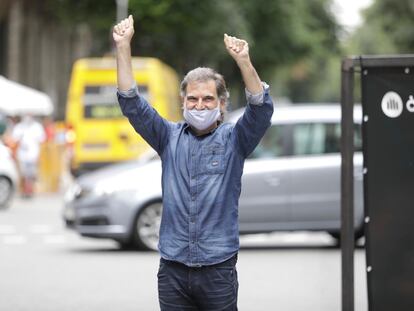 El presidente de Òmnium Cultural, Jordi Cuixart, en la sede de la entidad, en su primer salida con el tercer grado.