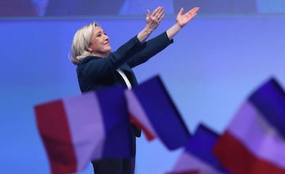 Marine Le Pen no lançamento da campanha para as eleições europeias, neste domingo em Paris