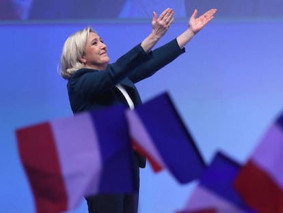 Marine Le Pen no lançamento da campanha para as eleições europeias, neste domingo em Paris