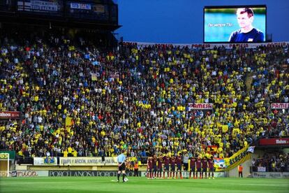Los jugadores del Barça, en el minuto de silencio.