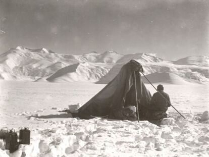 Lawrence Oates, miembro de la partida de Scott, poco antes de marchar hacia el Polo Sur.