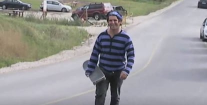 Ignacio Echeverría in a video screenshot.