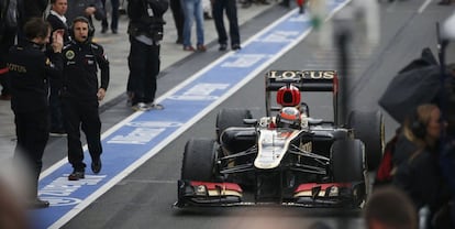 Kimi Raikkonen llega a los talleres como ganador de la carrera