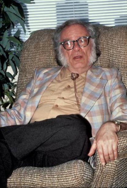 El escritor Isaac Asimov en Nueva York, en 1983.