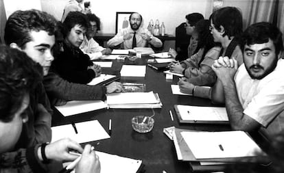 Varios representantes estudiantiles reunidos con Rubalcaba, entonces Secretario de Estado de Educación, el 11 de diciembre 1986.