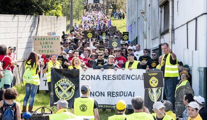 Marcha de este domingo en Teo en una imagen difundida por la Plataforma Casalonga Limpa de Residuos.