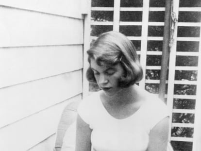 La escritora Sylvia Plath, en 1954.