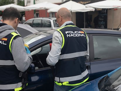 Agentes de policía en Sevilla, en una imagen de archivo.