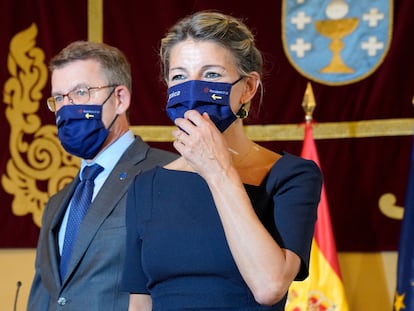 El presidente de la Xunta, Alberto Núñez Feijóo, y la vicepresidenta segunda del Gobierno y ministra de Trabajo, Yolanda Díaz, el 17 de septiembre de 2021 en Santiago de Compostela