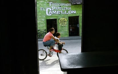 Una calle de Aracataca (Colombia), el pueblo natal de Gabriel Garc&iacute;a M&aacute;rquez. 