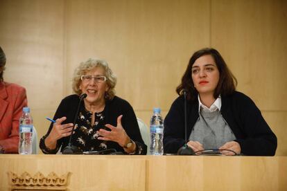 Manuela Carmena y Celia Mayer en la rueda de prensa del mi&eacute;rcoles.