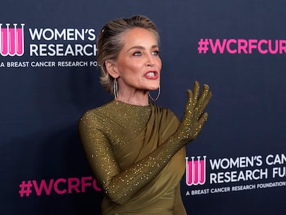 Sharon Stone el 17 de marzo de 2023 en una gala de recaudación de fondos de la fundación Women’s Cancer Research, en Beverly Hills (California).