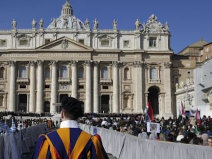 Misa en la plaza de San Pedro del Vaticano en 2013. 