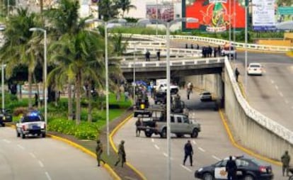 Lugar en el que fueron encontrados 35 cadáveres en dos camionetas abandonadas en Veracruz.