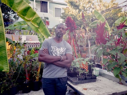 Ron Finley en su casa de Los &Aacute;ngeles (EE UU).