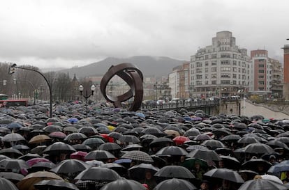 Concentración de pensionistas, este pasado lunes, frente al Ayuntamiento de Bilbao.