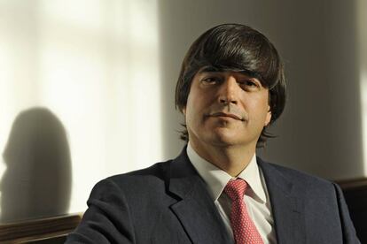 El escritor Jaime Bayly fotografiado en Madrid en 2012 durante la promoción de su novela 'Morirás mañana'. 