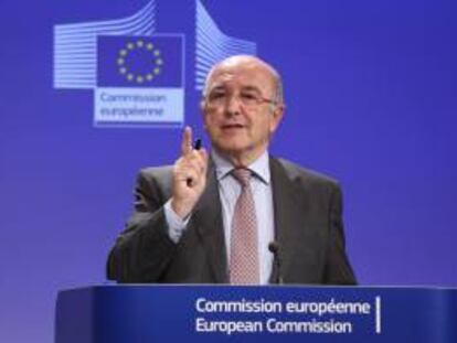 El comisario europeo de Competencia, Joaquín Almunia, durante una rueda de prensa en Bruselas, Bélgica.