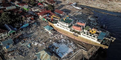 Daños causados por el terremoto y tsunami en Wani, Donggala.