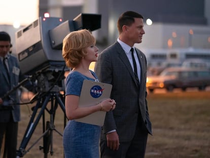 Scarlett Johansson y Channing Tatum, en 'Fly Me To The Moon'