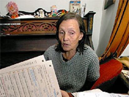 Una vecina de Moscú colabora en la elaboración del censo ruso.