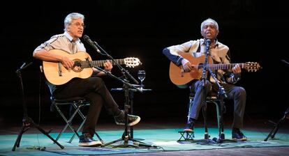 Concierto de Caetano Veloso (I) y Gilberto Gil (D) en el Palau.