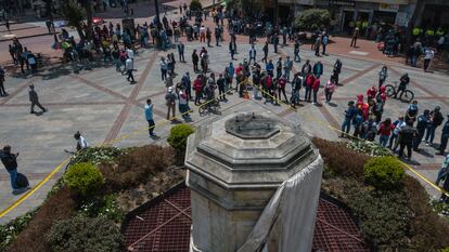 El pedestal donde se encontraba la estatua de Gonzalo Jiménez de Quesada, en Bogotá (Colombia), en mayo de 2021.