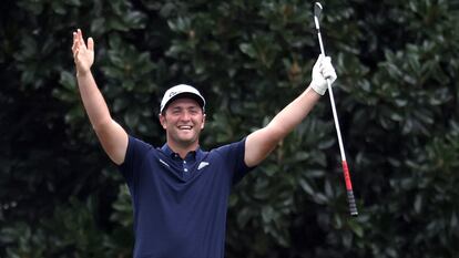 Jon Rahm, celebrando su hoyo en el Masters de Augusta el 10 de noviembre de 2020.