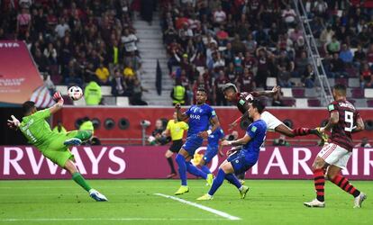 Bruno Henrique marca el segundo gol del Flamengo ante el Al Hilal.