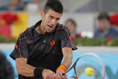 Novak Djokovic se impuso en cuartos de final del Open de Madrid a David Ferrer.