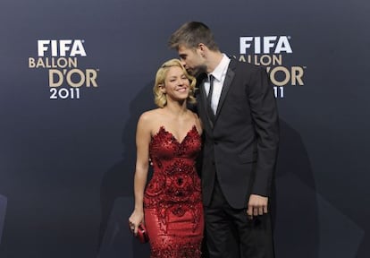 La cantante Shakira y el futbolista Gerard Pique, en la gala del Bal&oacute;n de Oro 2011. 