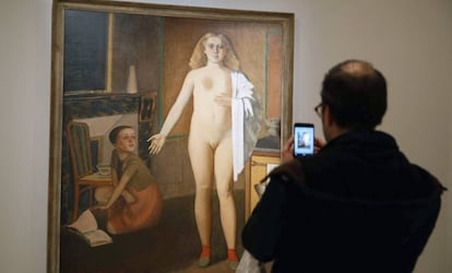 La obra 'La habitación' (1947-1948) de Balthus, que la Fundación Mapfre Recoletos en Madrid muestra en la exposición 'Derain, Balthus, Giacometti. Una amistad entre artistas'.