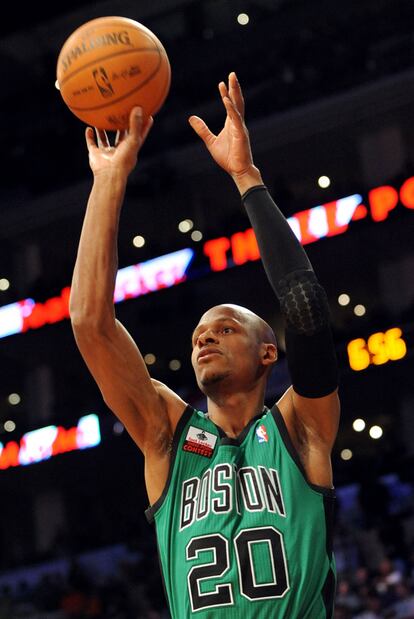 Ray Allen era el gran favorito del concurso de triples, pero el hombre que recientemente superó el récord histórico de triples en la NBA no consiguió superar a James Jones.