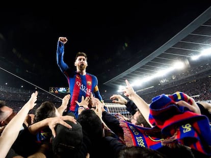 La fotografia que capta Messi celebrant la victòria al Camp Nou.