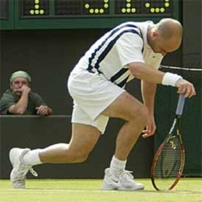 Agassi, durante el partido ante el australiano.